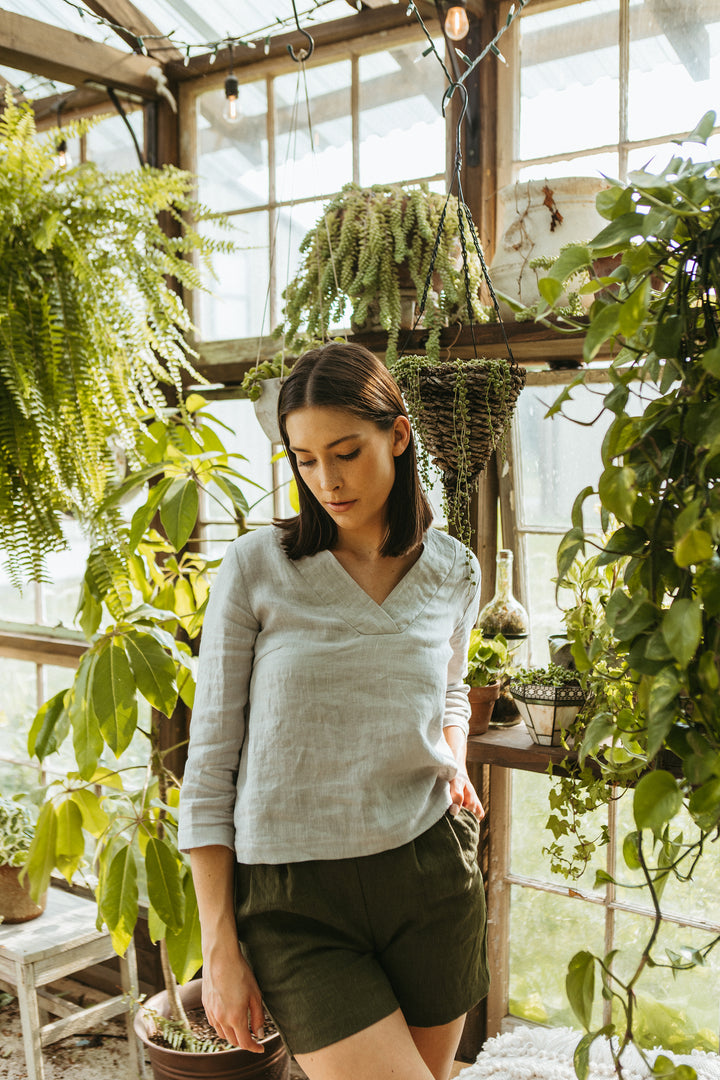 Linen - Vneck Top, Standard Length, 3/4 Sleeve